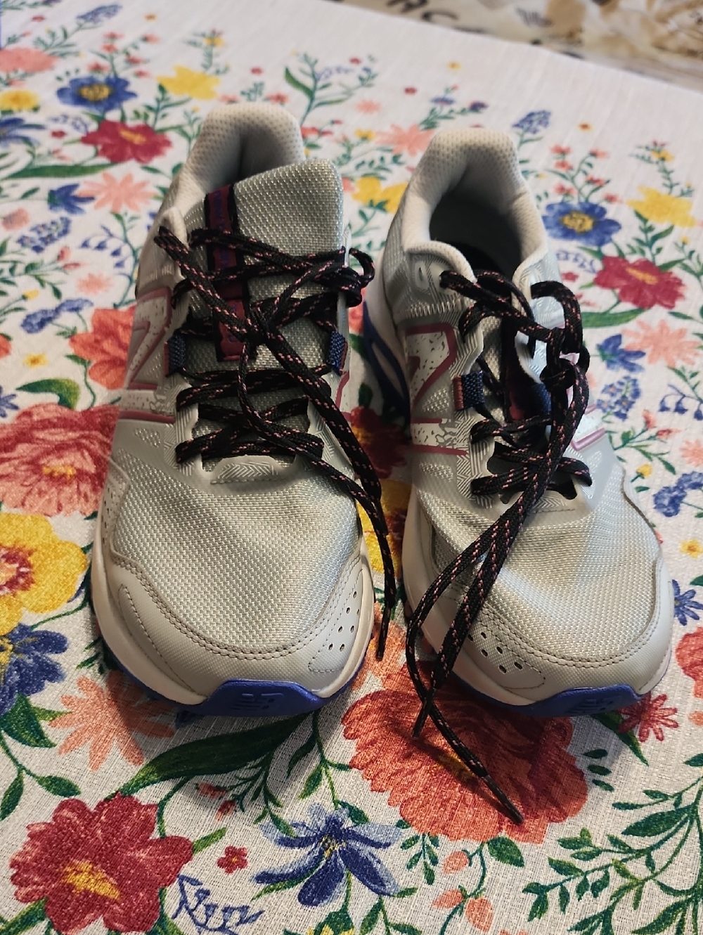 New Balance Gray Running Shoes with Purple and Blue Accents